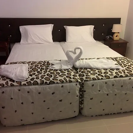 Zoe's Court 3*