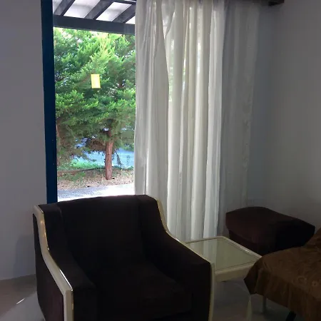 Zoe's Court 3* Klorakas