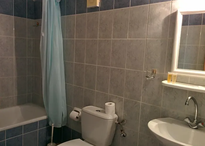 Zoe's Court Klorakas