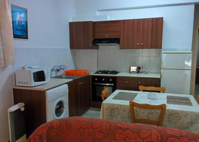 Lejlighedshotel Zoe's Court Klorakas