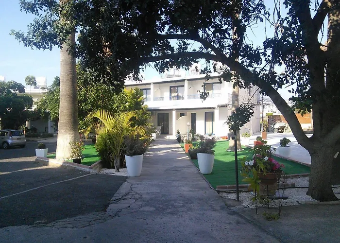 Zoe's Court Klorakas