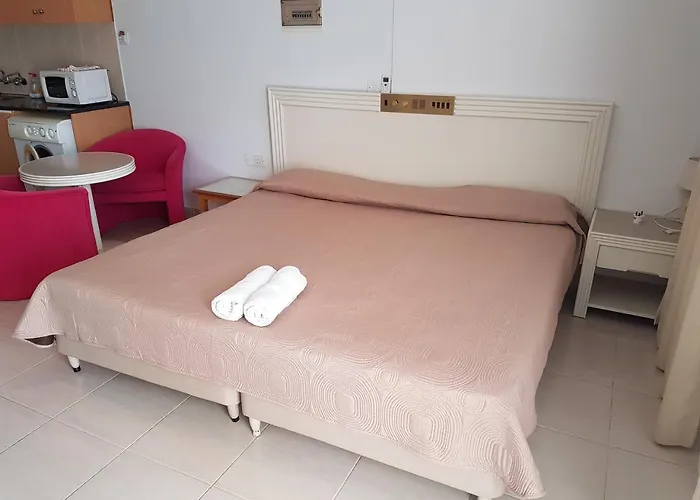 Lejlighedshotel Zoe's Court 3*