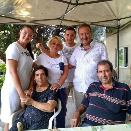 Zoe's Court Apartmanhotel 3*