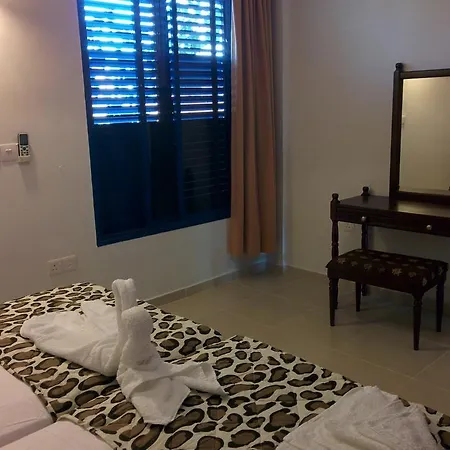 Zoe's Court Apartmanhotel