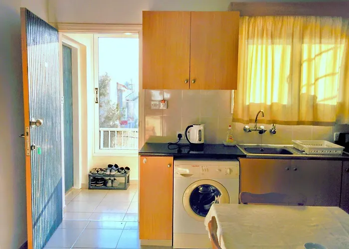 Zoe's Court 3* Klorakas