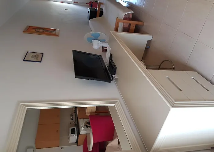 Zoe's Court 3* Klorakas