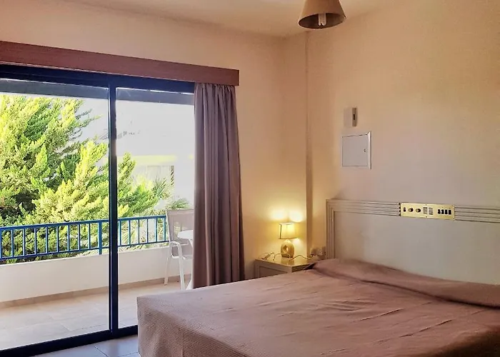 Aparthotel Zoe's Court 3*